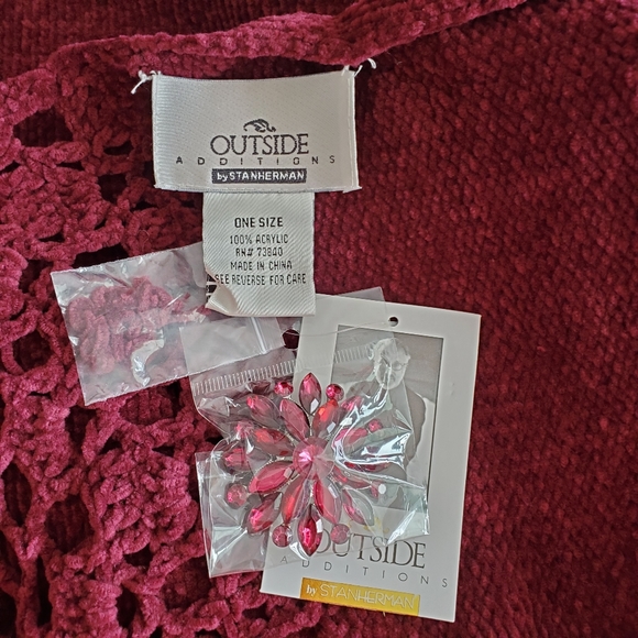 Scarf and wrap - Picture 4 of 4